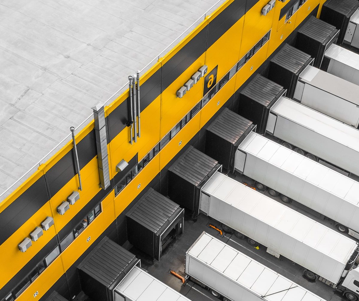 Open deck roadtrain truck